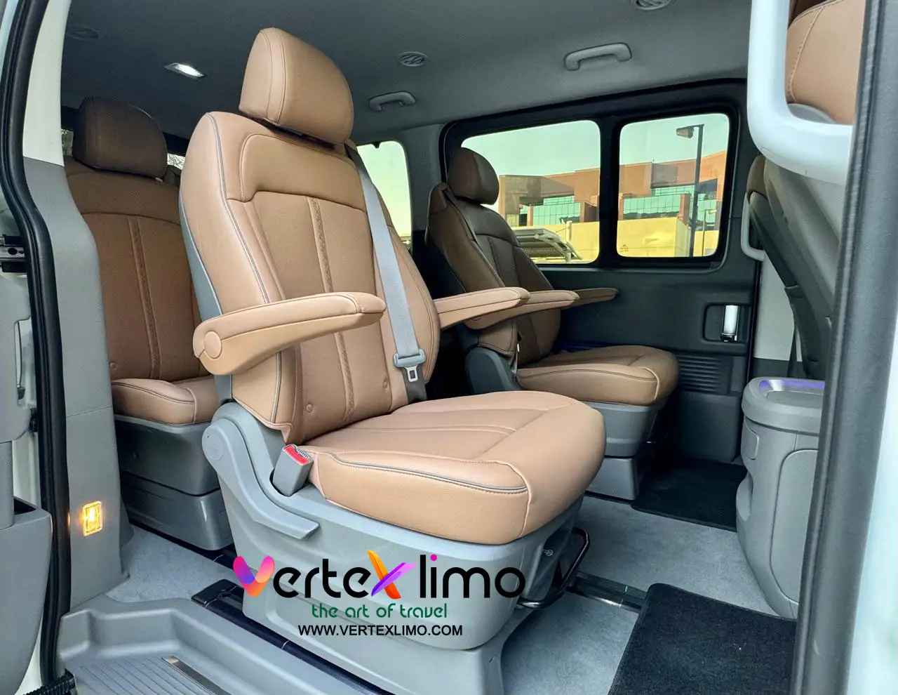 Hyundai - Staria- (9 Pax) 2024